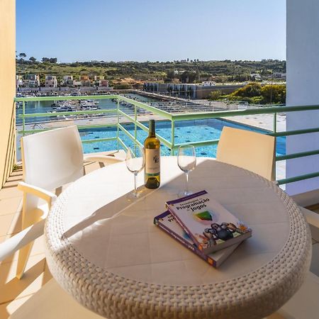 Marina Breeze Apartment With Pool - 900M From The Beach Albufeira Exterior photo